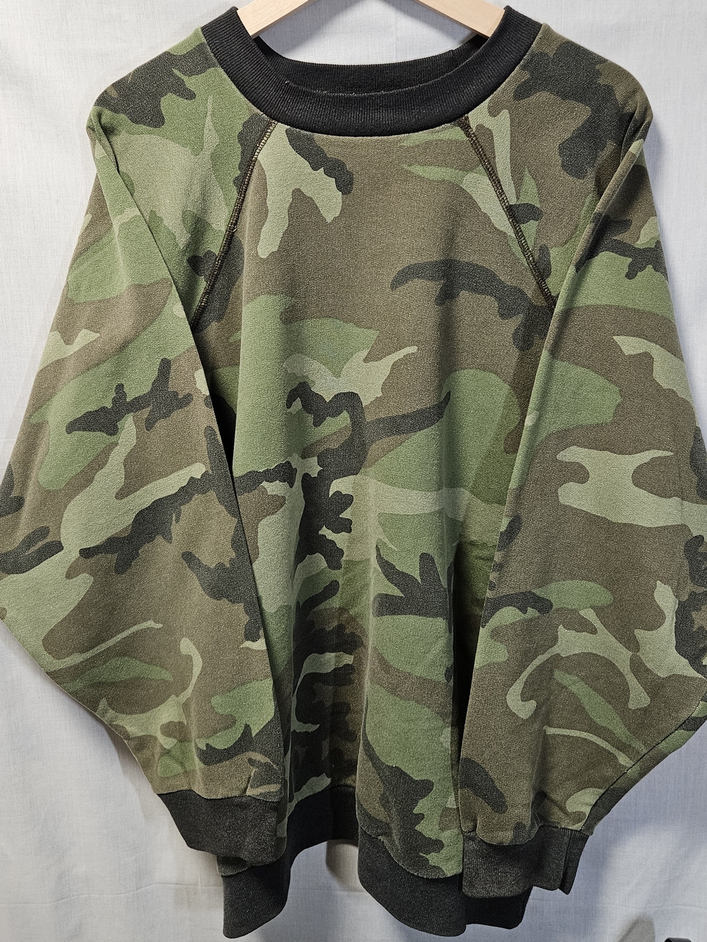 Liberty Tag Vintage Crewneck Sweatshirt in Brown & Olive Camo sz XL